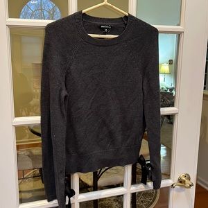 crewneck longsleeve, gray sweater with bow embellishment